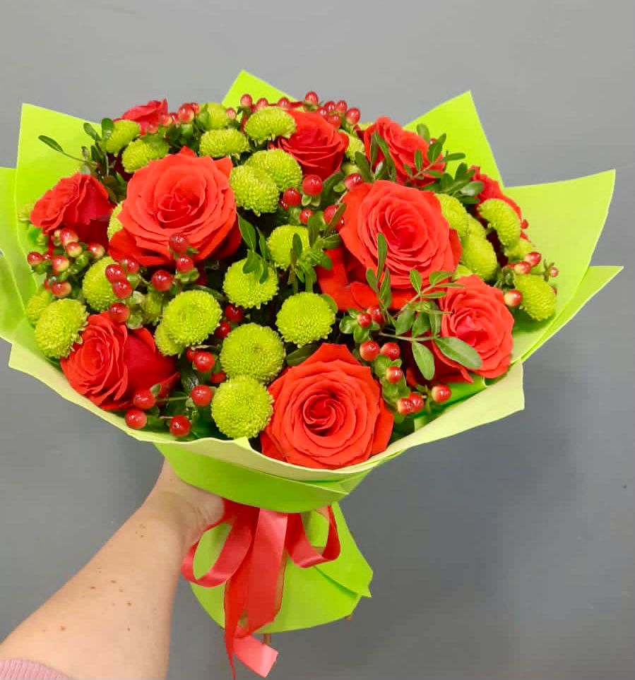 Букет цветов из: Хризантемы и Розы в Первомайском Забайкальского края