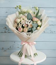 Букет цветов из:  Розы и Лизиантусы в Первомайском Забайкальского края