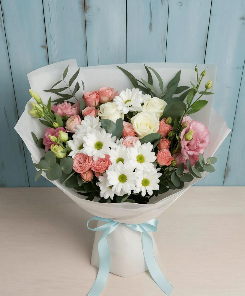 Букет цветов из: Розы, Лизиантусы и Хризантемы в Первомайском Забайкальского края