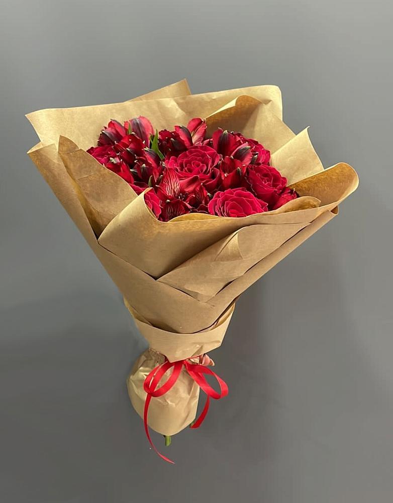 Букет цветов из: Альстромерии и Розы в Первомайском Забайкальского края