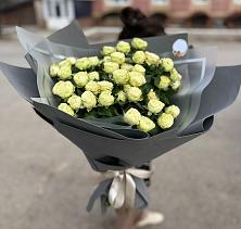 Букет Белые кустовые розы Солинеро в Первомайском Забайкальского края
