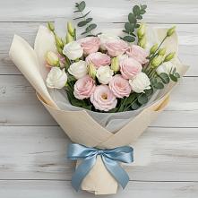 Букет цветов из:  Лизиантусы #REPLACE_PRED# Первомайском Забайкальского края