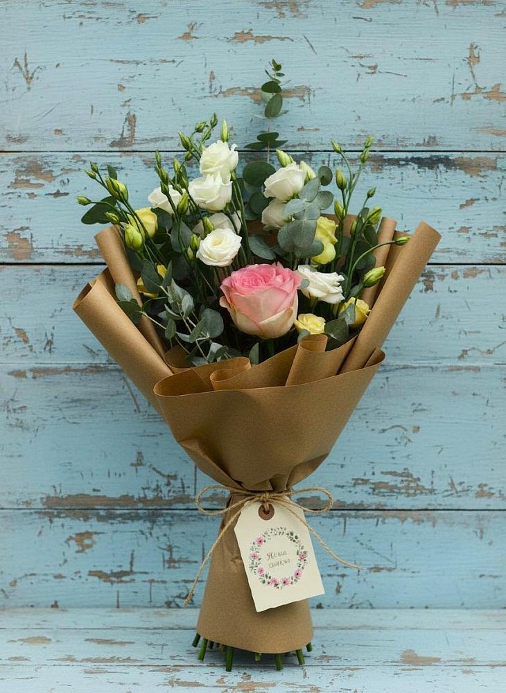 Букет цветов из: Розы и Лизиантусы в Первомайском Забайкальского края