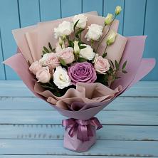 Букет цветов из:  Розы и Лизиантусы в Первомайском Забайкальского края