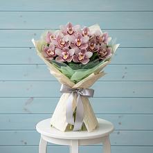 Букет цветов из:  Орхидеи и Розы в Первомайском Забайкальского края
