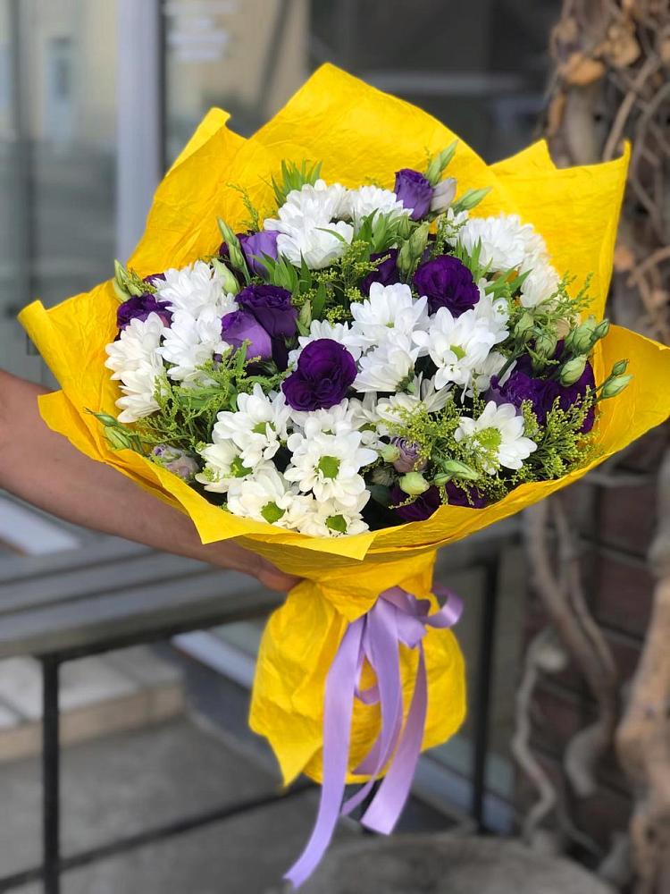 Букет цветов из: Ирисы, Хризантемы и Ромашки в Первомайском Забайкальского края
