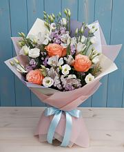 Букет цветов из:  Лизиантусы, Розы, Альстромерии и Гипсофила в Первомайском Забайкальского края