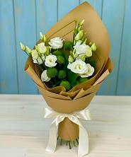 Букет цветов из:  Хризантемы и Лизиантусы в Первомайском Забайкальского края