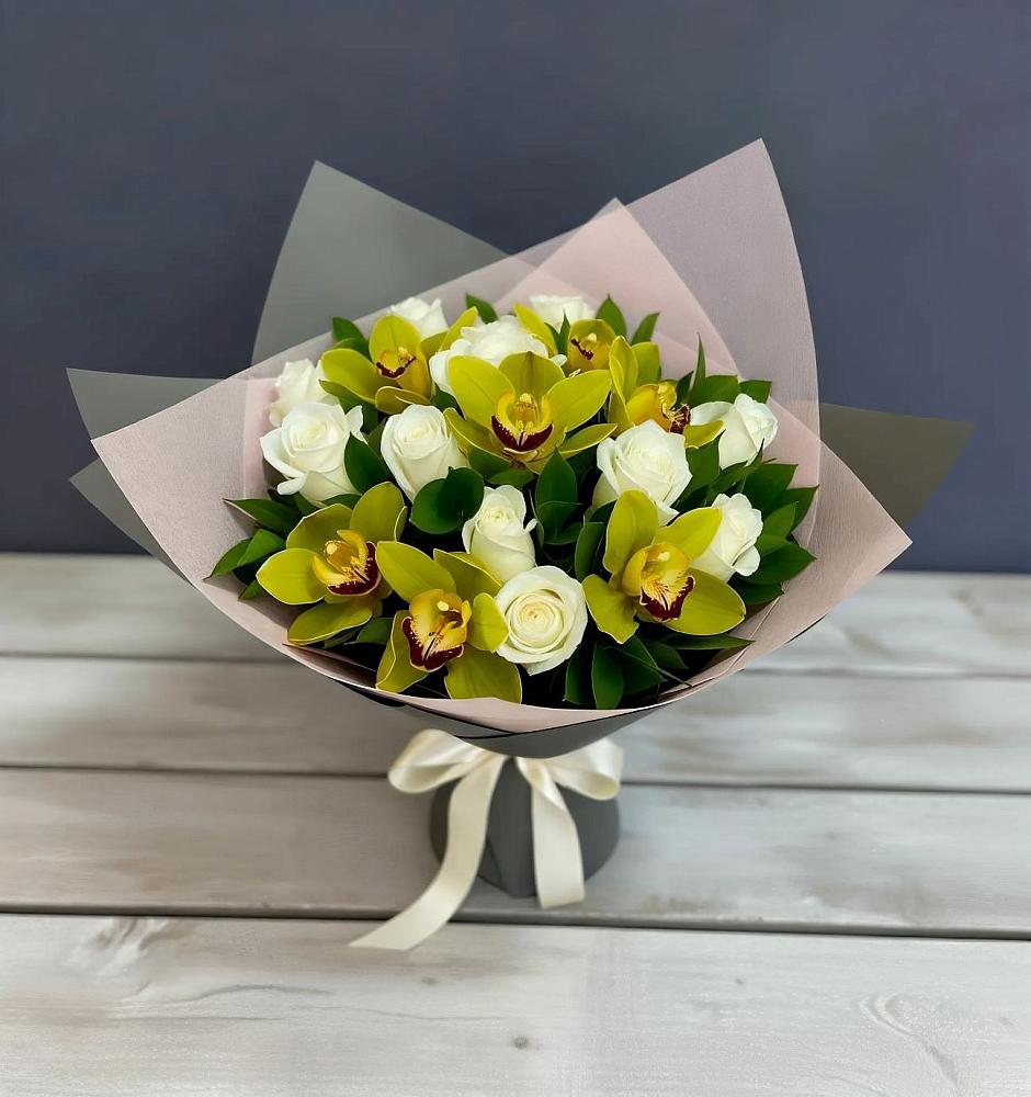 Букет цветов из: Орхидеи и Розы в Первомайском Забайкальского края