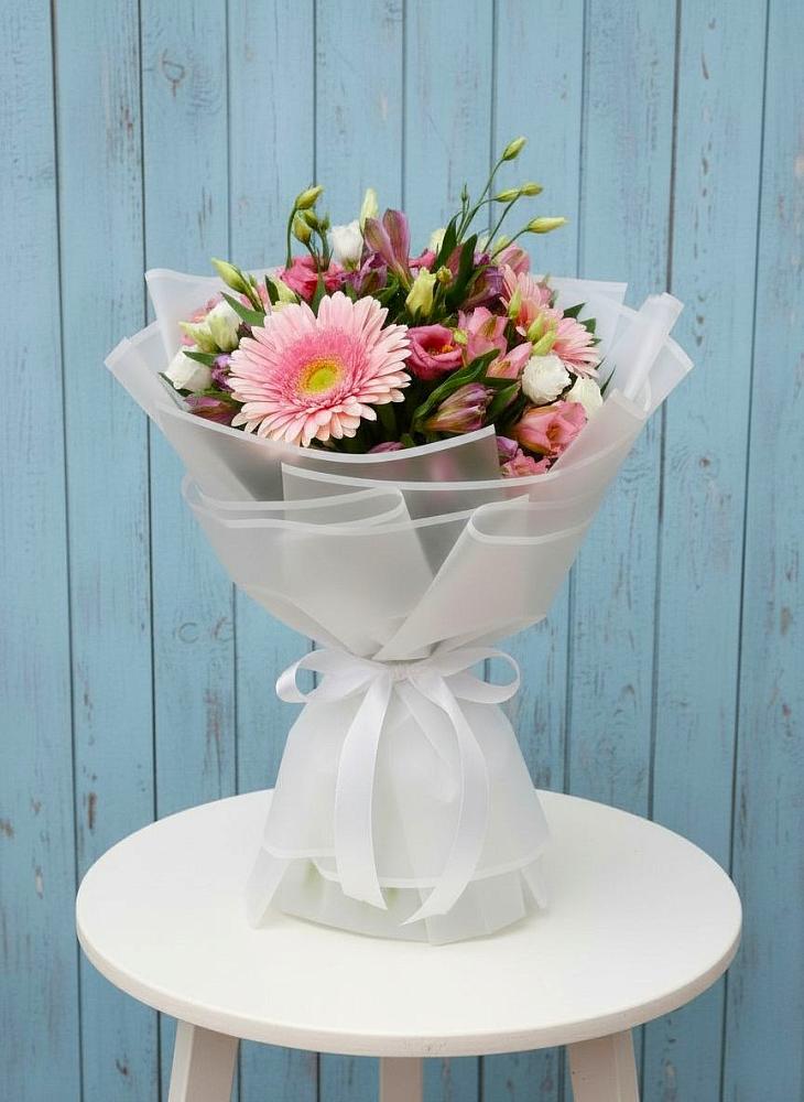 Букет цветов из: Герберы, Альстромерии и Лизиантусы в Первомайском Забайкальского края