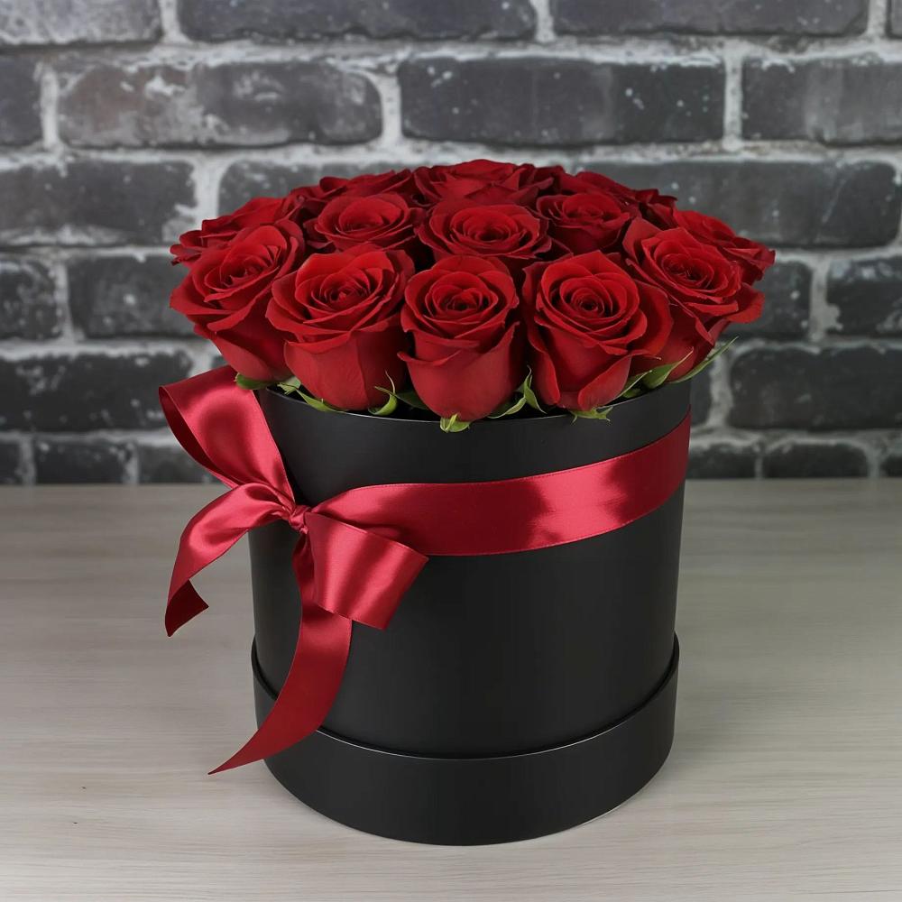 Цветочная композиция из Розы в шляпной коробке в Первомайском Забайкальского края