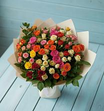 Букет Микс из разноцветных кустовых роз в Первомайском Забайкальского края